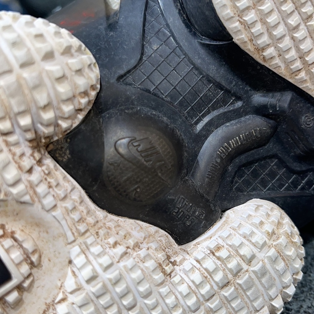 Nike Lebron basketball shoes - Picture 8 of 10